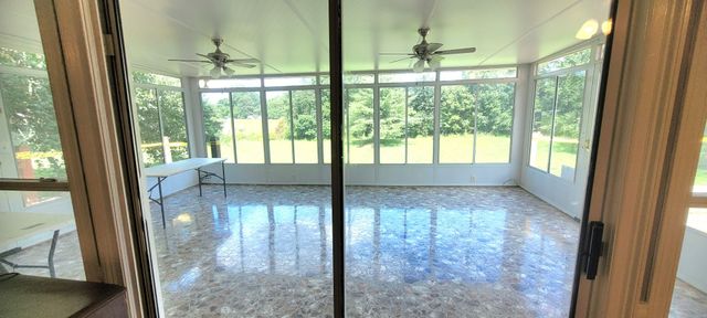 5255 N Mount Pleasant Rd, Greenbrier, TN 37073
