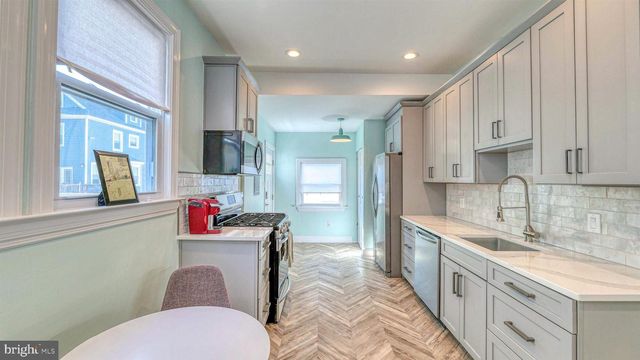 10 S NASHVILLE AVE, Ventnor City, NJ 08406