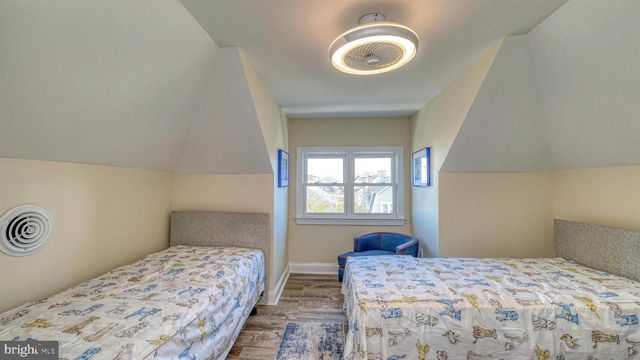 10 S NASHVILLE AVE, Ventnor City, NJ 08406