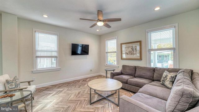 10 S NASHVILLE AVE, Ventnor City, NJ 08406