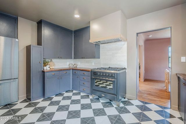 1551 W VERNON Avenue, Phoenix, AZ 85007