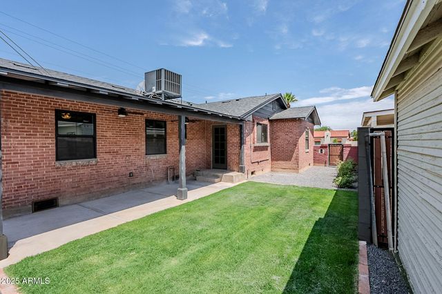 1551 W VERNON Avenue, Phoenix, AZ 85007