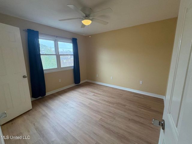 12 River Run Drive, Jackson, MS 39211