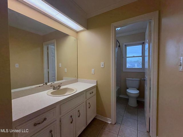 12 River Run Drive, Jackson, MS 39211