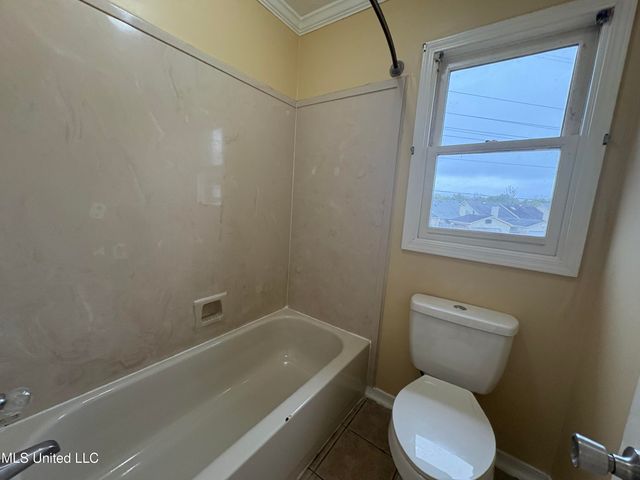 12 River Run Drive, Jackson, MS 39211