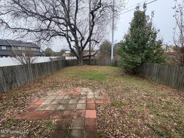 12 River Run Drive, Jackson, MS 39211