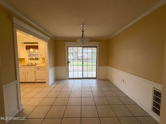 12 River Run Drive, Jackson, MS 39211