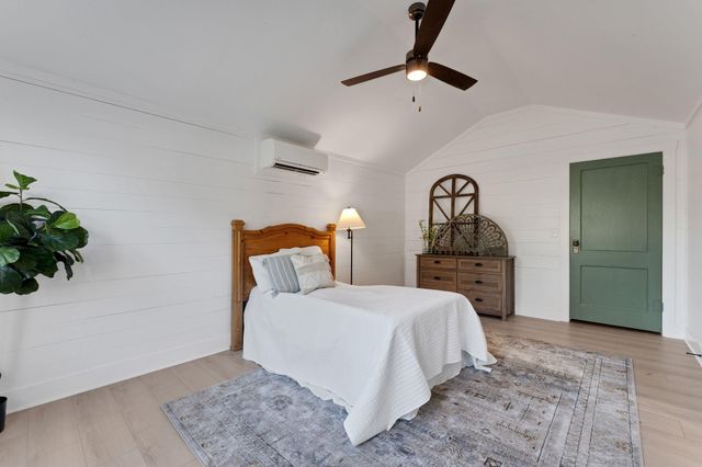 215 Paulus Street, Schulenburg, TX 78956