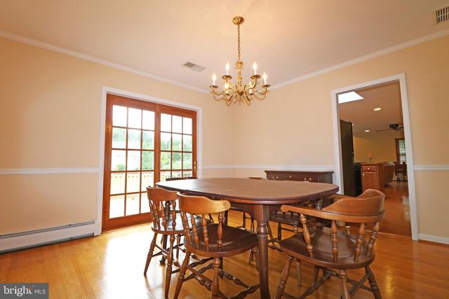 6 PATRICIA LN, Glen Mills, PA 19342
