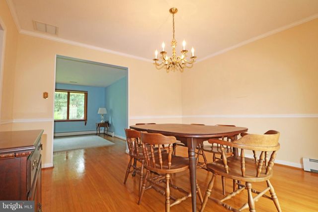 6 PATRICIA LN, Glen Mills, PA 19342
