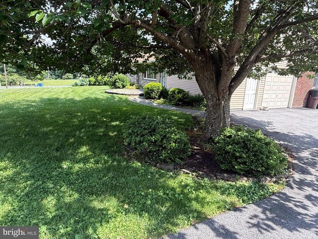 6 PATRICIA LN, Glen Mills, PA 19342