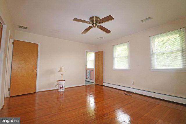 6 PATRICIA LN, Glen Mills, PA 19342