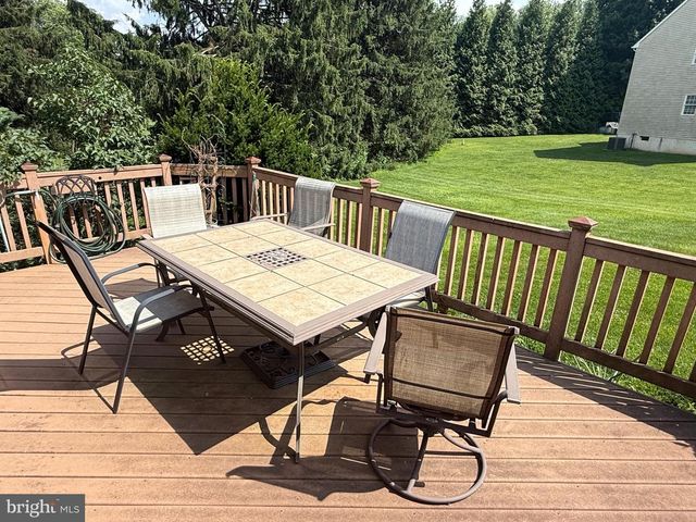 6 PATRICIA LN, Glen Mills, PA 19342