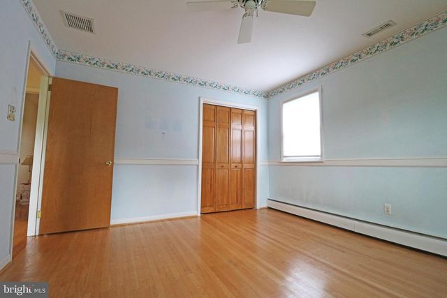 6 PATRICIA LN, Glen Mills, PA 19342