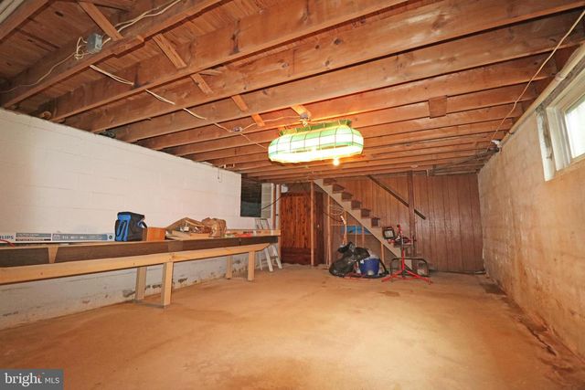 6 PATRICIA LN, Glen Mills, PA 19342