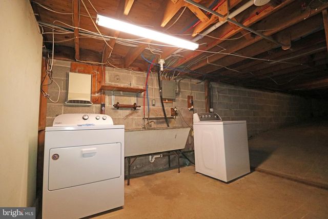 6 PATRICIA LN, Glen Mills, PA 19342