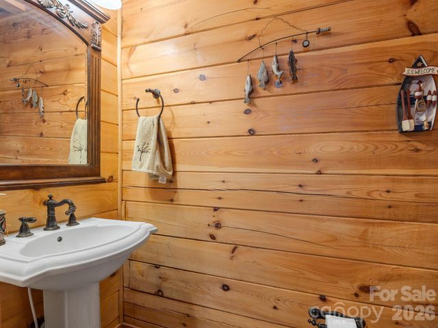 190 Elliot Lane, Rutherfordton, NC 28139