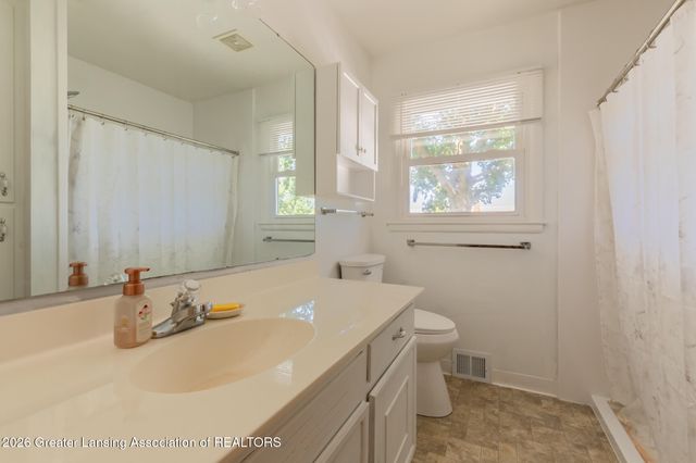 7520 Williamsburg Road, Lansing, MI 48917