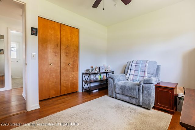 7520 Williamsburg Road, Lansing, MI 48917