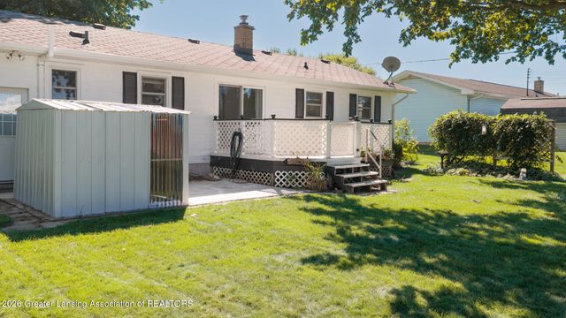 7520 Williamsburg Road, Lansing, MI 48917