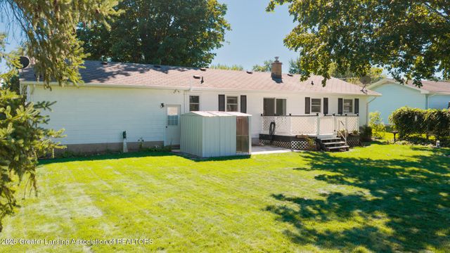 7520 Williamsburg Road, Lansing, MI 48917