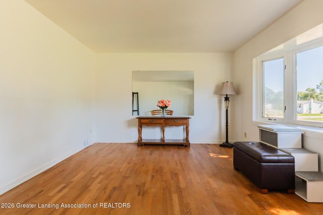 7520 Williamsburg Road, Lansing, MI 48917