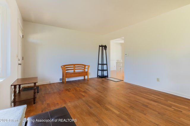 7520 Williamsburg Road, Lansing, MI 48917