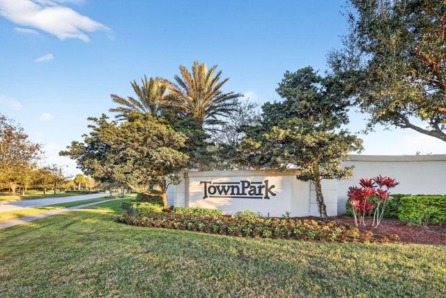 11731 SW Crestwood Circle, Port St. Lucie, Port St Lucie, FL 34987