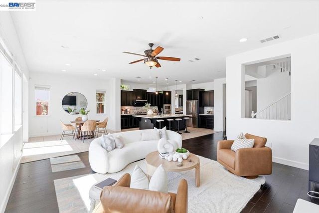 1718 N Terracina Dr, Dublin, CA 94568