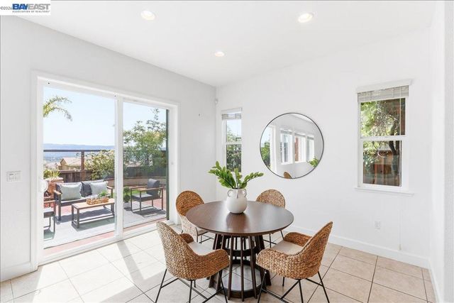 1718 N Terracina Dr, Dublin, CA 94568