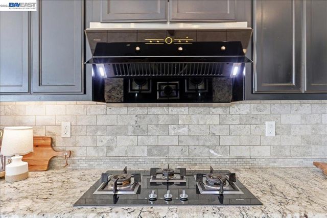 1718 N Terracina Dr, Dublin, CA 94568