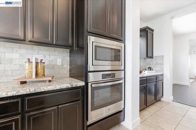 1718 N Terracina Dr, Dublin, CA 94568