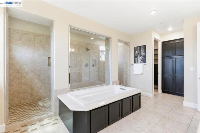 1718 N Terracina Dr, Dublin, CA 94568