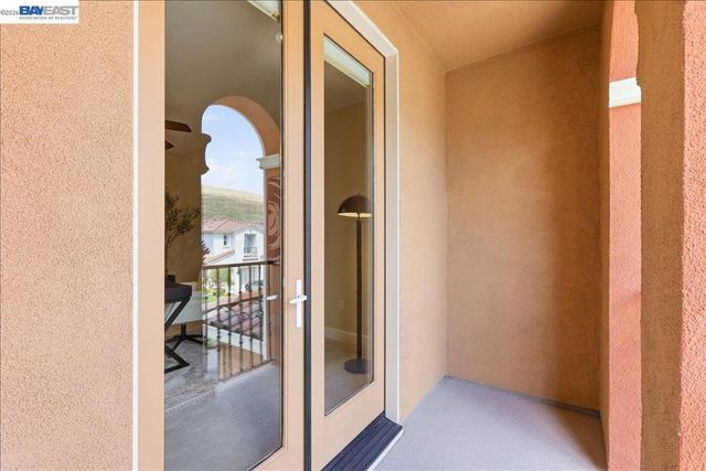 1718 N Terracina Dr, Dublin, CA 94568
