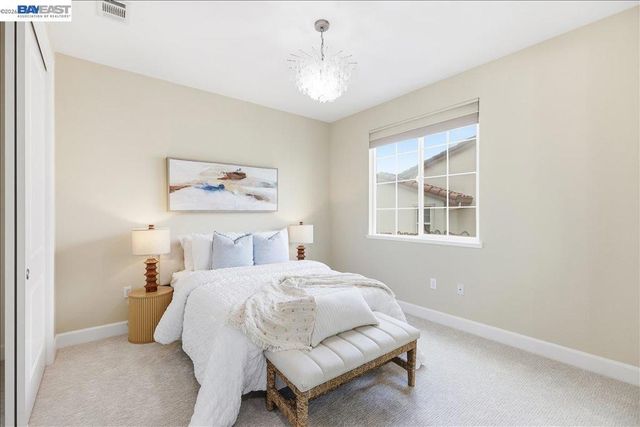 1718 N Terracina Dr, Dublin, CA 94568