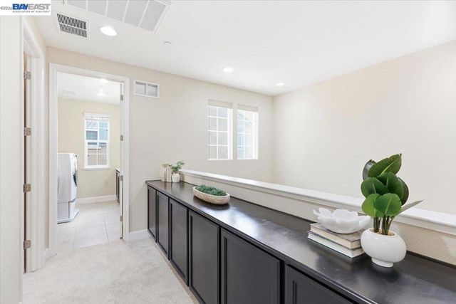 1718 N Terracina Dr, Dublin, CA 94568