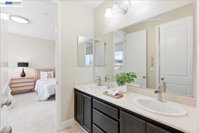1718 N Terracina Dr, Dublin, CA 94568