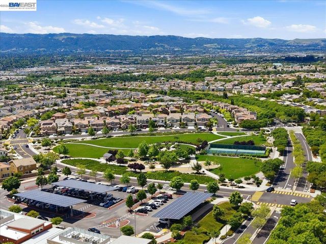 1718 N Terracina Dr, Dublin, CA 94568