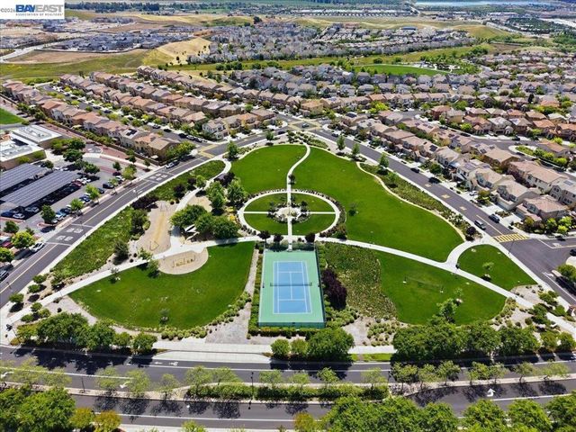 1718 N Terracina Dr, Dublin, CA 94568