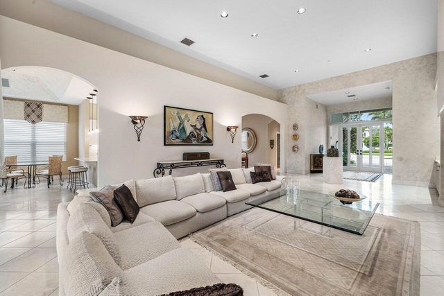 118 W Village Way, Jupiter, FL 33458