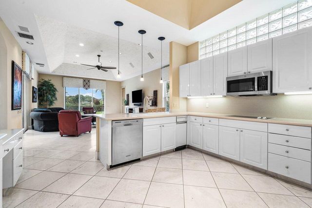 118 W Village Way, Jupiter, FL 33458