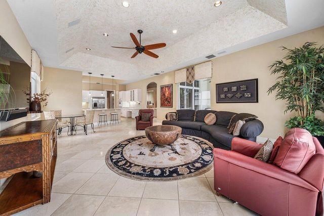 118 W Village Way, Jupiter, FL 33458