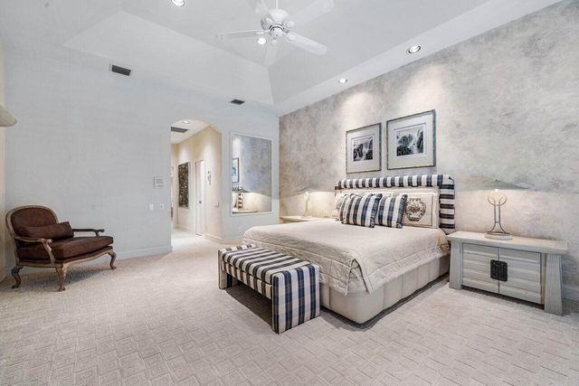 118 W Village Way, Jupiter, FL 33458