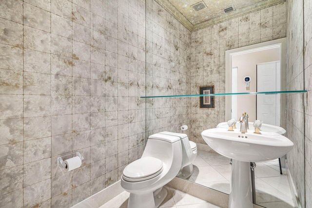 118 W Village Way, Jupiter, FL 33458