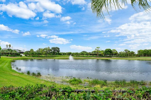 118 W Village Way, Jupiter, FL 33458
