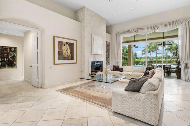 118 W Village Way, Jupiter, FL 33458