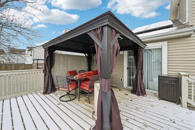 3936 Highland Bluff Drive, Groveport, OH 43125