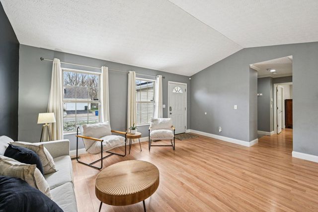 3936 Highland Bluff Drive, Groveport, OH 43125