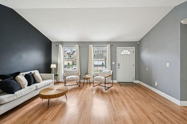 3936 Highland Bluff Drive, Groveport, OH 43125