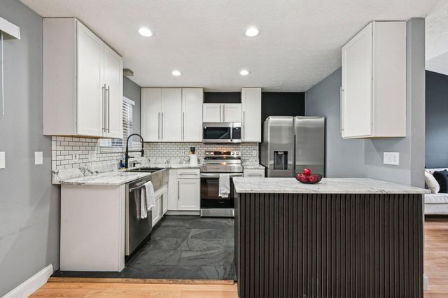 3936 Highland Bluff Drive, Groveport, OH 43125